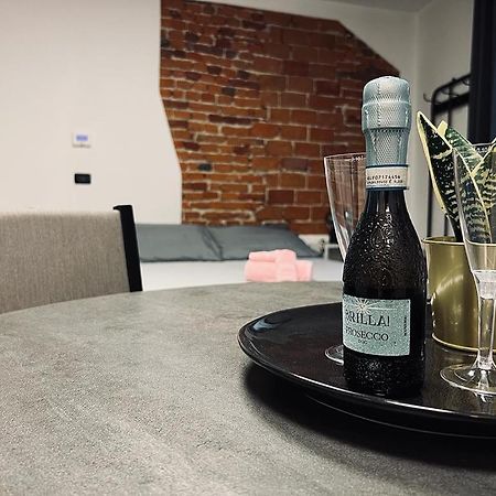 Regis B&B Appartamenti Centro Storico Chivasso Zewnętrze zdjęcie
