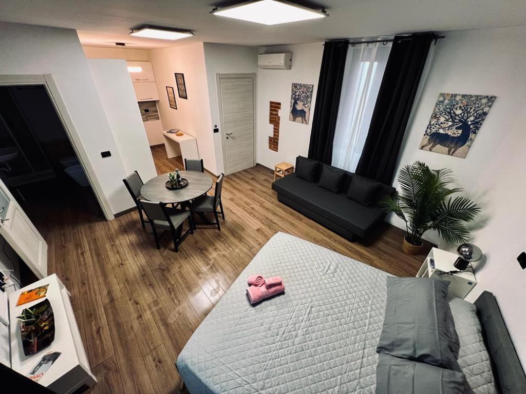 Regis B&B Appartamenti Centro Storico Chivasso Zewnętrze zdjęcie