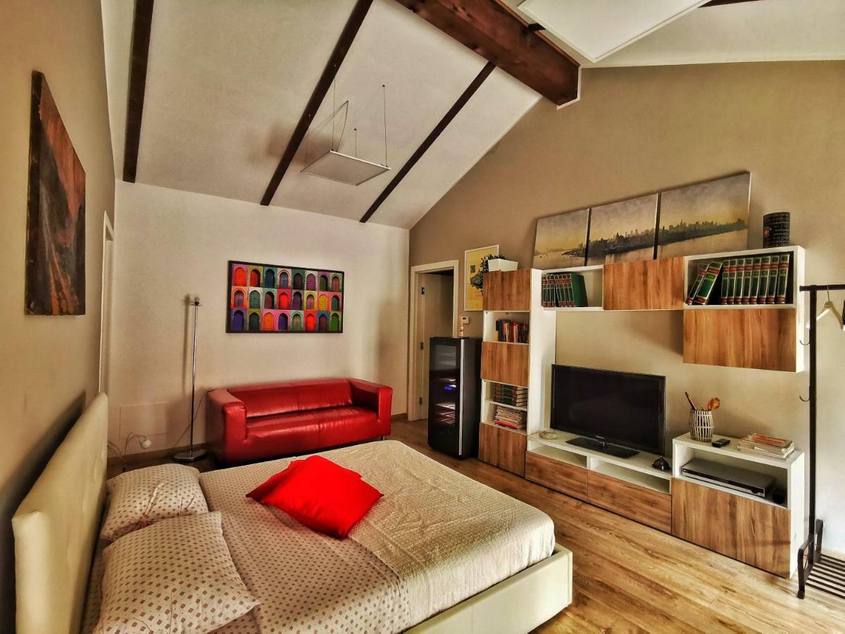 Regis B&B Appartamenti Centro Storico Chivasso Zewnętrze zdjęcie